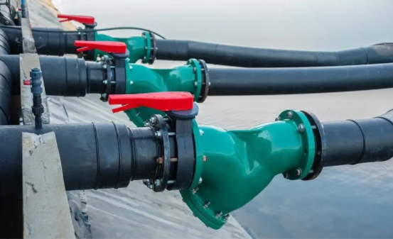 အိမ်, မြို့နှင့်စက်ရုံအဆို့ရှင်များအကြားကွာခြားချက်များ